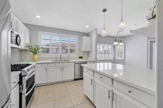 HORIZON HILLS Condos for Sale Browse active condo listings in HORIZON HILLS
