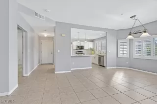 Photo #3: 2710110 Listing 