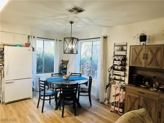 Photo #3: 2710112 Listing