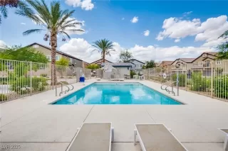 Photo #3: 2710120 Listing 