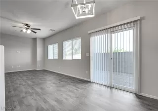 Photo #4: 2710120 Listing 