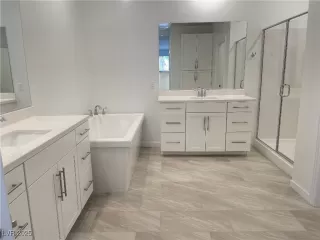 Photo #5: 2710139 Listing 