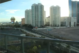 Photo #3: 2710187 Listing 