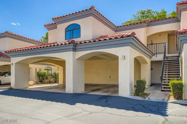 MLS: 2710191 Condo For Sale