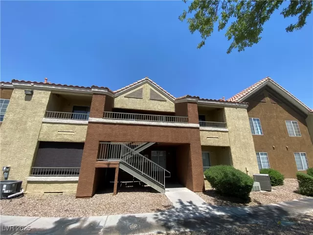 MLS: 2710208 Condo For Sale