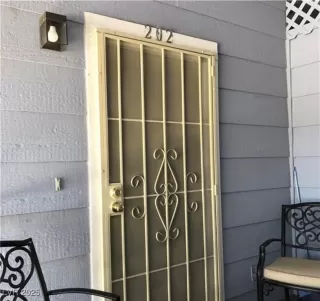 Photo #1: 2710217 Listing 