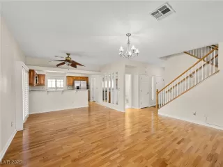 Photo #4: 2710239 Listing 