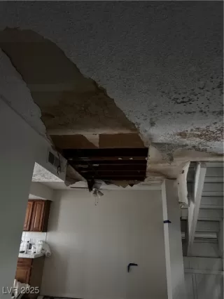 Photo #6: 2710260 Listing 