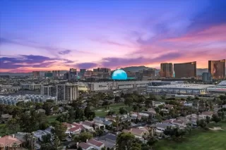 Photo #1: 2710263 Listing 