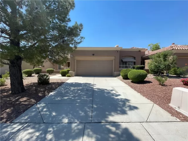 MLS: 2710292 Condo For Sale