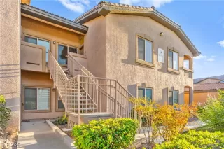 Photo #1: 2710302 Listing