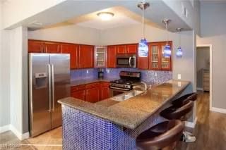 Photo #3: 2710328 Listing 