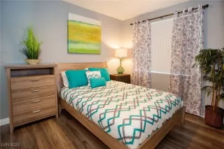 Photo #4: 2710328 Listing 