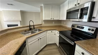 Photo #5: 2710332 Listing 