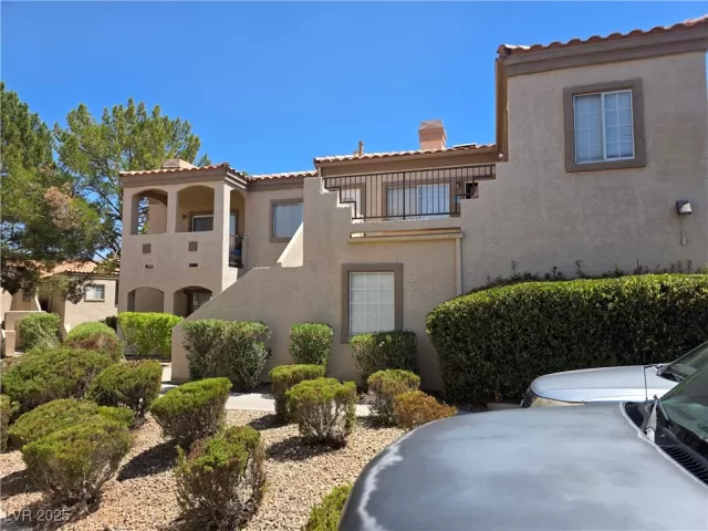 MLS: 2710354 Condo For Sale