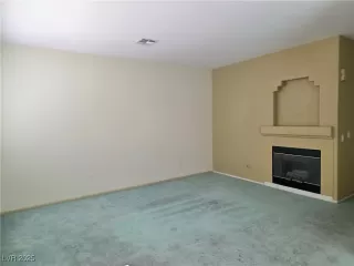 Photo #6: 2710354 Listing