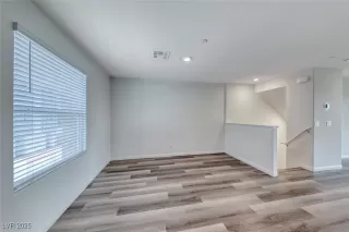 Photo #6: 2710362 Listing 