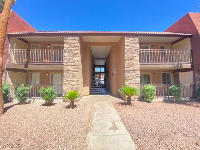 MLS: 2710368 Condo For Sale