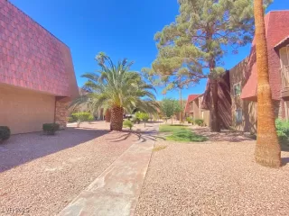 Photo #1: 2710368 Listing 