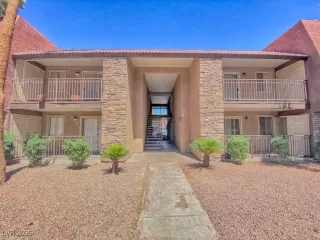 Photo #2: 2710368 Listing 