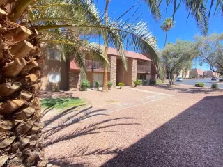 Photo #4: 2710368 Listing 