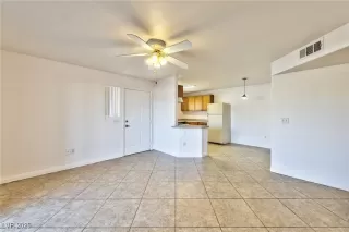 Photo #2: 2710386 Listing 