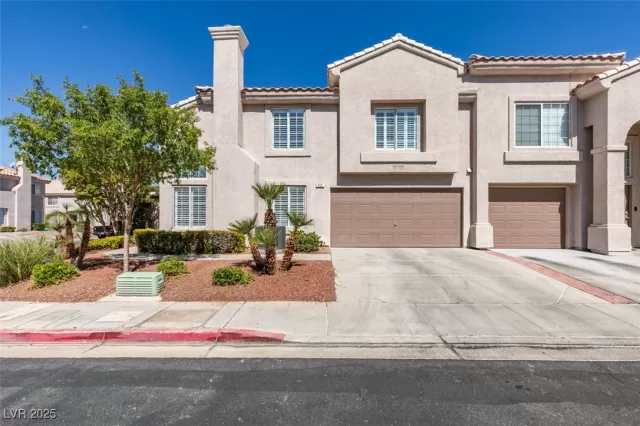 MLS: 2710388 Condo For Sale