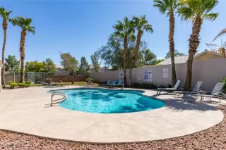 Photo #4: 2710388 Listing 