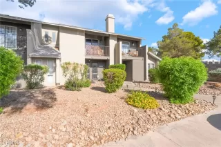 Photo #1: 2710402 Listing