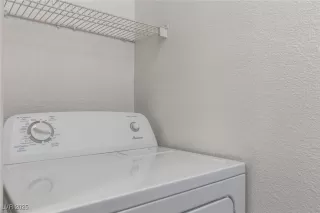 Photo #5: 2710407 Listing 