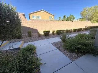 Photo #3: 2710427 Listing 