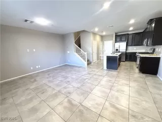 Photo #4: 2710427 Listing 