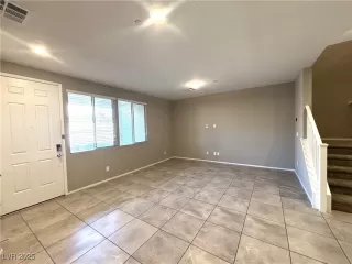 Photo #6: 2710427 Listing 