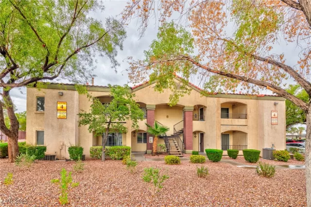 MLS: 2710431 Condo For Sale