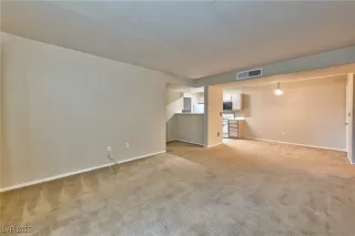 Photo #3: 2710431 Listing 