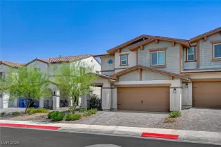 Photo #3: 2710442 Listing 