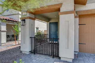 Photo #4: 2710442 Listing 