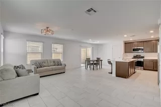 Photo #6: 2710442 Listing 