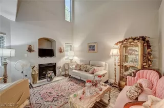 Photo #4: 2710446 Listing 