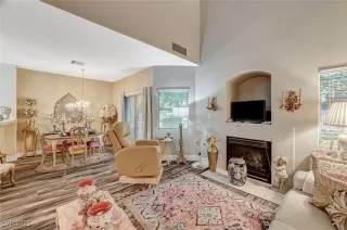 Photo #5: 2710446 Listing 