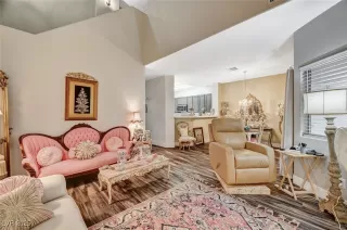 Photo #6: 2710446 Listing 