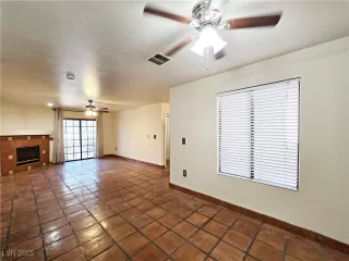 Photo #5: 2710447 Listing 