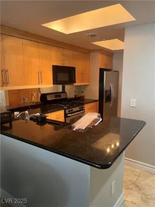 Photo #2: 2710463 Listing 