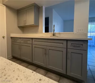 Photo #5: 2710478 Listing 