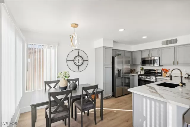 MLS: 2710505 Condo For Sale