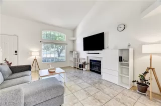 Photo #3: 2710510 Listing 