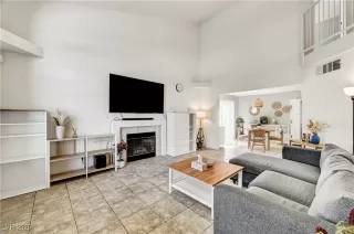 Photo #4: 2710510 Listing 