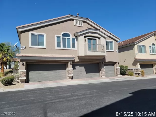 MLS: 2710519 Condo For Sale