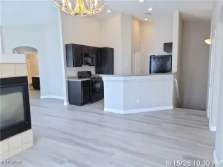 Photo #3: 2710519 Listing 