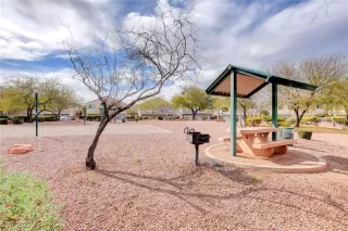 Photo #3: 2710523 Listing 